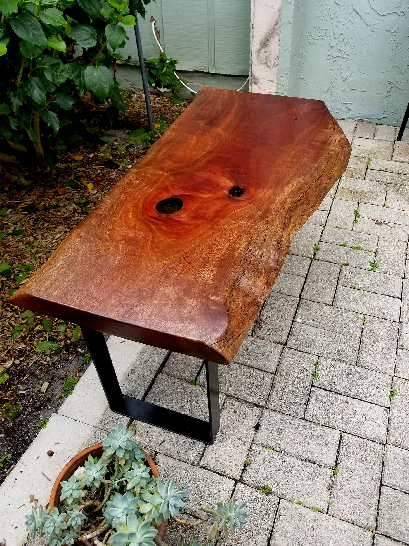 LIVE EDGE 2-SEAT BENCH (Indoor/Outdoor) – BEAR WOOD